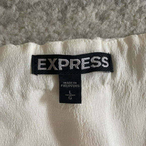 Express white off the shoulder tee-cute and light for summer - Picture 2 of 3